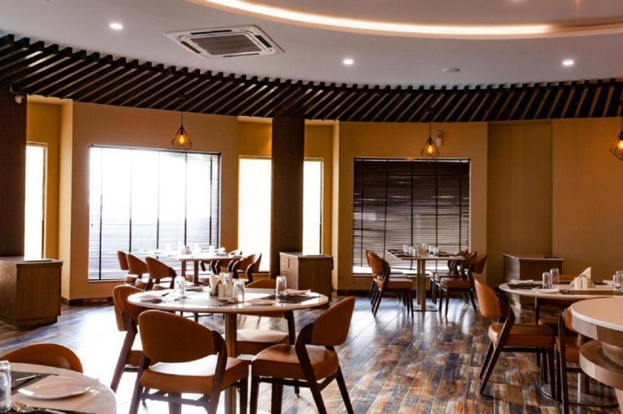 The Sky Imperial Bapu'S Resort Dwarka  Exterior photo